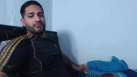 Snapshot of alonxoo chatting on 10-12-25, 10:53 alonxoo online show from 10-12-25, 10:53