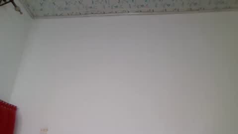 Snapshot of alora_bby chatting on 11-24-25, 12:16 Elly online show from 11-24-25, 12:16