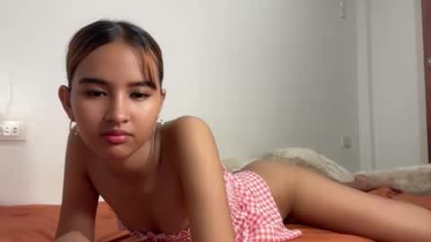Snapshot of alora_kai chatting on 05-12-26, 11:18 alora online show from 05-12-26, 11:18