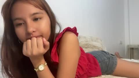 Snapshot of alora_kai chatting on 05-16-26, 07:27 alora online show from 05-16-26, 07:27