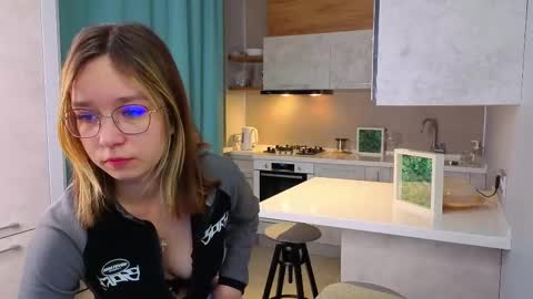 Alorena online show from 12-04-25, 03:54