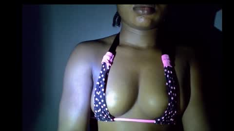 Snapshot of alosexy_bae chatting on 11-21-25, 05:17 alo online show from 11-21-25, 05:17