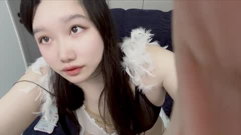 Snapshot of alovelycat chatting on 03-22-26, 02:04 alovelycat online show from 03-22-26, 02:04