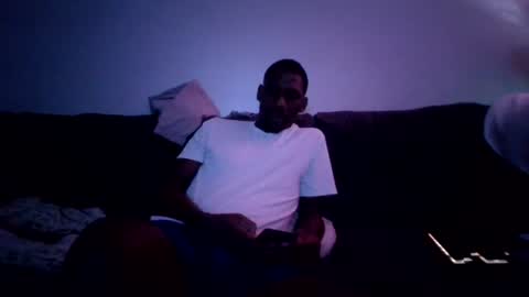 Snapshot of aloysiuz chatting on 07-11-26, 02:25 Aloysius online show from 07-11-26, 02:25