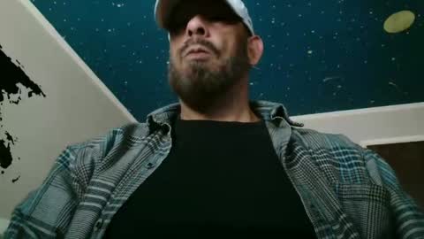 Snapshot of alph4beto chatting on 10-19-25, 07:58 ALPH4BETO online show from 10-19-25, 07:58