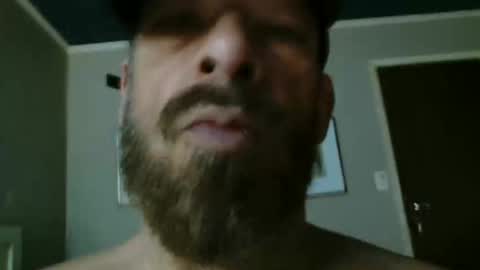 Snapshot of alph4beto chatting on 12-22-25, 06:21 ALPH4BETO online show from 12-22-25, 06:21