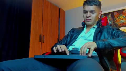 Snapshot of alpha_dominus_ chatting on 09-17-25, 03:52 alpha_dominus_ online show from 09-17-25, 03:52