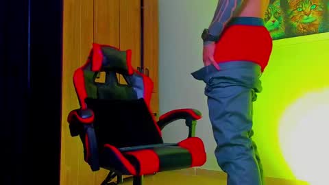 Snapshot of alpha_dominus_ chatting on 09-24-25, 04:27 alpha_dominus_ online show from 09-24-25, 04:27