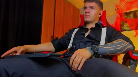 Snapshot of alpha_dominus_ chatting on 10-15-25, 04:01 alpha_dominus_ online show from 10-15-25, 04:01