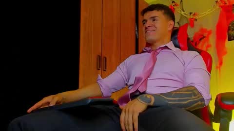 Snapshot of alpha_dominus_ chatting on 10-21-25, 03:51 alpha_dominus_ online show from 10-21-25, 03:51