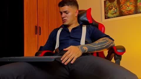 Snapshot of alpha_dominus_ chatting on 11-06-25, 04:57 alpha_dominus_ online show from 11-06-25, 04:57