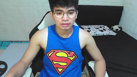 Snapshot of alpha_rider chatting on 10-31-25, 06:47 Angelo online show from 10-31-25, 06:47