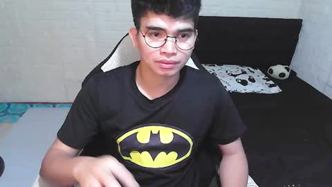 Snapshot of alpha_rider chatting on 11-04-25, 11:09 Angelo online show from 11-04-25, 11:09