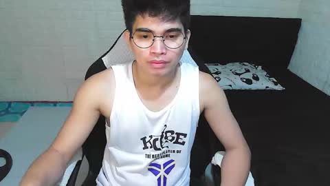 Snapshot of alpha_rider chatting on 11-19-25, 11:10 Angelo online show from 11-19-25, 11:10