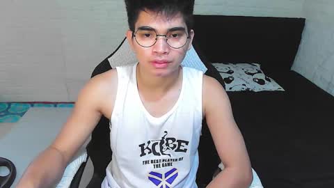 Snapshot of alpha_rider chatting on 11-20-25, 04:01 Angelo online show from 11-20-25, 04:01