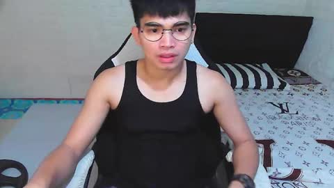 Snapshot of alpha_rider chatting on 12-15-25, 06:17 Angelo online show from 12-15-25, 06:17