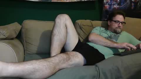 Snapshot of alphaacid1 chatting on 11-16-25, 04:51 Alpha or Al online show from 11-16-25, 04:51