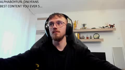 Snapshot of alphaboyfun chatting on 01-09-26, 01:47 Andi online show from 01-09-26, 01:47