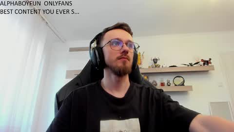 Snapshot of alphaboyfun chatting on 01-14-26, 06:52 Andi online show from 01-14-26, 06:52