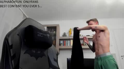 Snapshot of alphaboyfun chatting on 02-04-26, 07:09 Andi online show from 02-04-26, 07:09