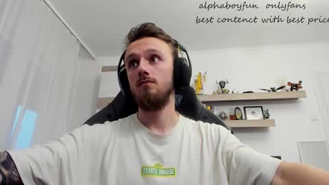 Snapshot of alphaboyfun chatting on 02-12-26, 03:40 Andi online show from 02-12-26, 03:40