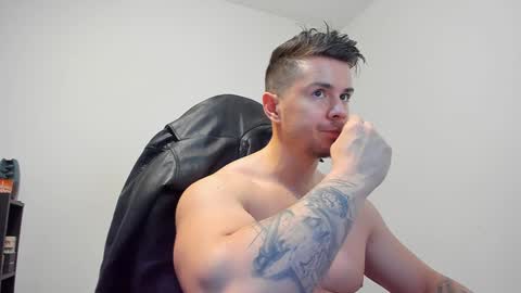 Snapshot of alphagodleatherking92 chatting on 12-24-24, 07:49 LeatherMaster online show from 12-24-24, 07:49