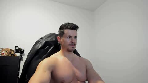 Snapshot of alphagodleatherking92 chatting on 05-31-26, 06:09 LeatherMaster online show from 05-31-26, 06:09