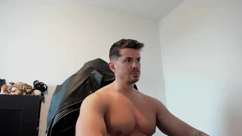 Snapshot of alphagodleatherking92 chatting on 06-06-26, 09:14 LeatherMaster online show from 06-06-26, 09:14