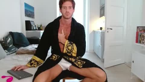 Snapshot of alphahung23 chatting on 11-07-25, 07:52 alphahung23 online show from 11-07-25, 07:52