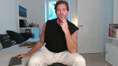 Snapshot of alphahung23 chatting on 11-14-25, 07:07 alphahung23 online show from 11-14-25, 07:07