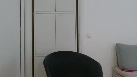 Snapshot of alphahung23 chatting on 11-19-25, 08:25 alphahung23 online show from 11-19-25, 08:25