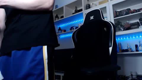 MasterTodd online show from 11-19-25, 01:16