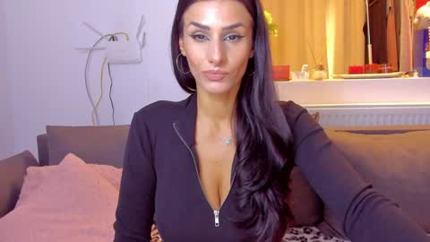 Michelle online show from 11-16-25, 10:10