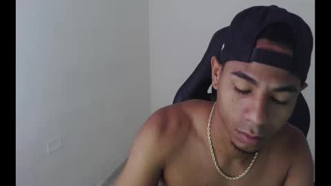 alphas_latins online show from 04-08-26, 05:02