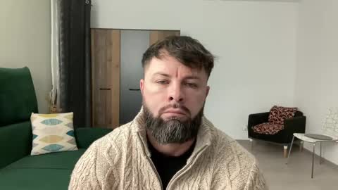 Jhonny online show from 01-17-25, 03:45