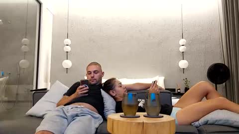 Snapshot of alpsxsiberia chatting on 12-19-25, 06:37 Dan Nati online show from 12-19-25, 06:37