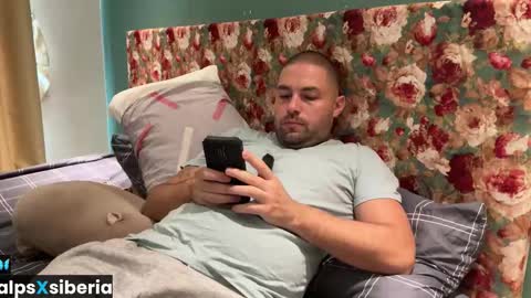 Snapshot of alpsxsiberia chatting on 02-16-26, 05:25 Dan Nati online show from 02-16-26, 05:25