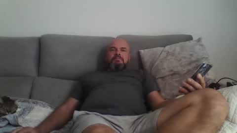 Snapshot of alsi72 chatting on 12-04-25, 10:46 alsi72 online show from 12-04-25, 10:46