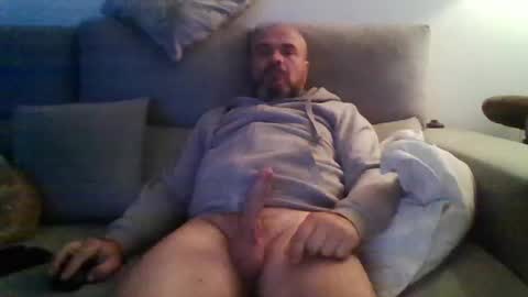 Snapshot of alsi72 chatting on 12-13-25, 11:32 alsi72 online show from 12-13-25, 11:32