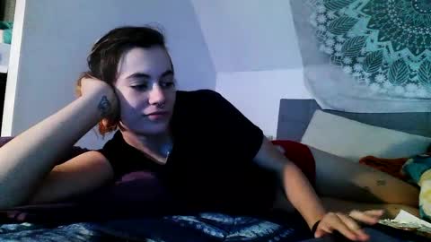 Snapshot of alternativeivy02 chatting on 09-16-25, 01:23 Ivy online show from 09-16-25, 01:23