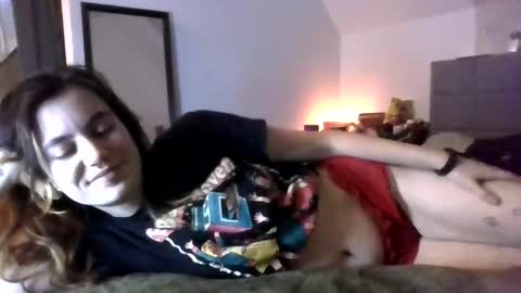 Snapshot of alternativeivy02 chatting on 12-14-25, 01:49 Ivy online show from 12-14-25, 01:49