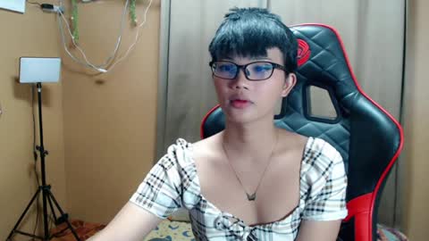 Snapshot of althea_ii chatting on 04-25-26, 05:21 Althea online show from 04-25-26, 05:21