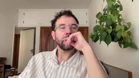 Snapshot of alto1e90br chatting on 11-10-25, 06:29 alto1e90br online show from 11-10-25, 06:29