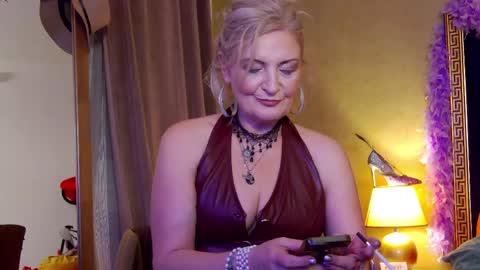 Alura Jenson online show from 05-30-26, 10:40