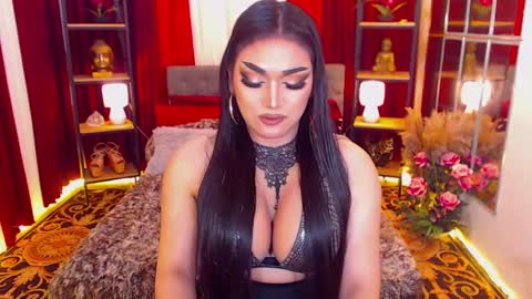 Snapshot of alurajhenson chatting on 01-12-25, 10:34 Alura Jhenson online show from 01-12-25, 10:34