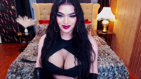 Snapshot of alurajhenson chatting on 02-06-25, 10:15 Alura Jhenson online show from 02-06-25, 10:15