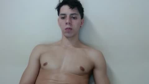 Snapshot of alvarodancer chatting on 02-07-26, 01:04 alvarodancer online show from 02-07-26, 01:04