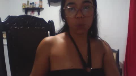 Snapshot of aly826805 chatting on 09-22-25, 03:30 analia online show from 09-22-25, 03:30