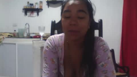 Snapshot of aly826805 chatting on 10-08-25, 06:22 analia online show from 10-08-25, 06:22