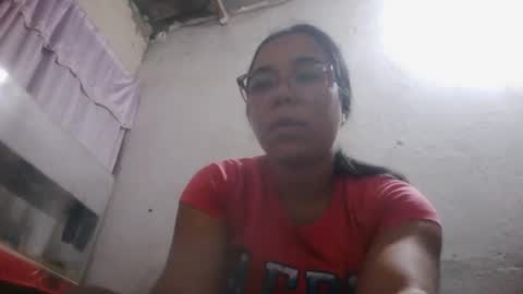 Snapshot of aly826805 chatting on 10-13-25, 04:23 analia online show from 10-13-25, 04:23